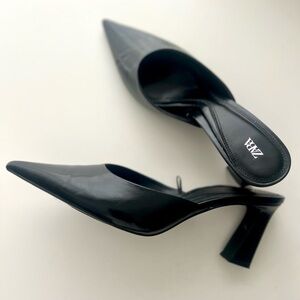 Like NEW Zara Black Patent Pointed-Toe Heeled Mules